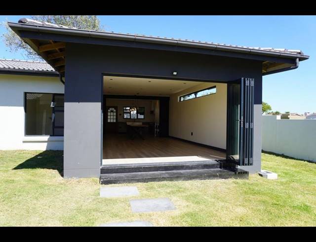 3 BEDROOM HOUSE FOR SALE IN BOTHASIG